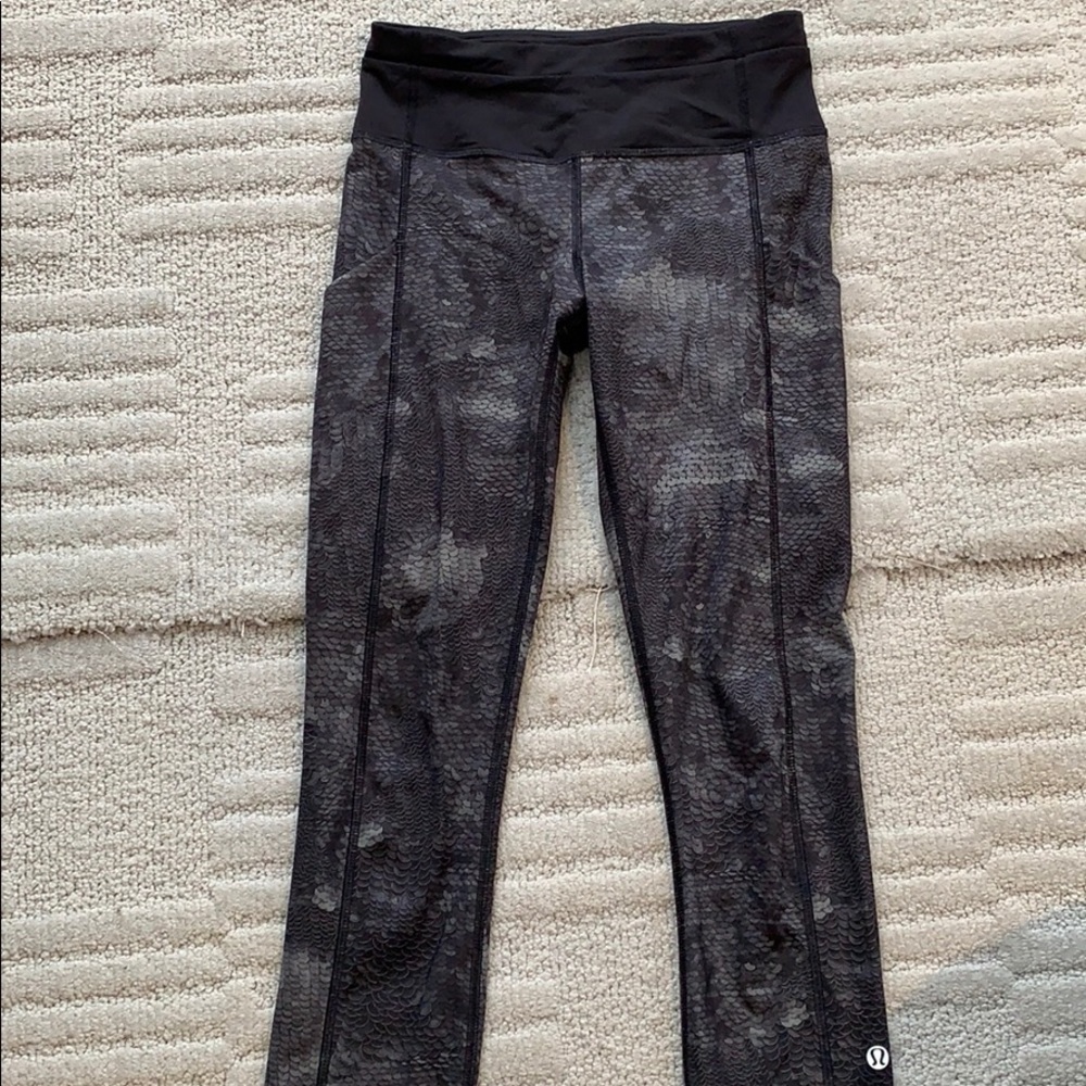 Lululemon Scale Patterned Printed Tights - image 1